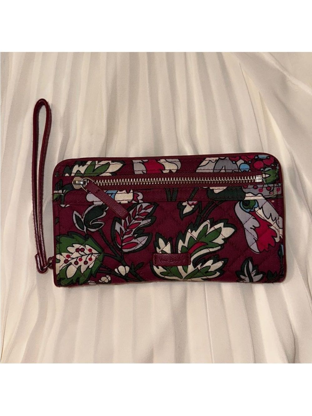 Vera Bradley Bordeaux Blooms Burgundy Large Quilted Floral Wristlet RFID Wallet